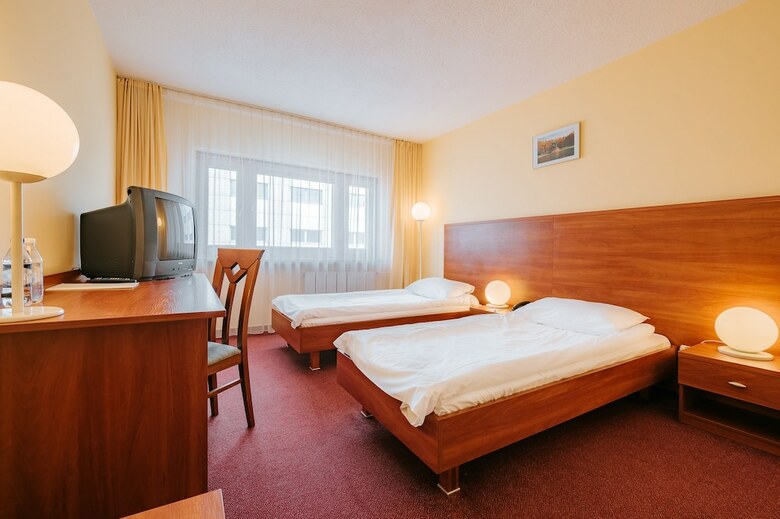 Sangate Hotel Airport