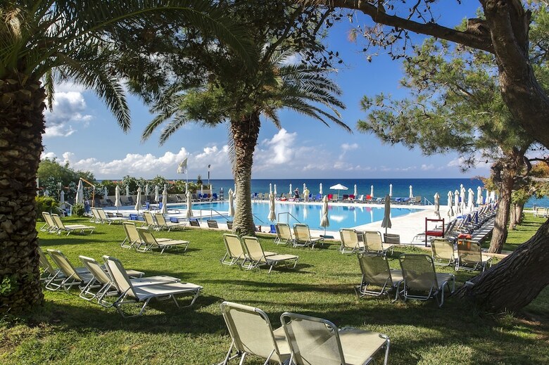 Hotel Louis Grand Glyfada