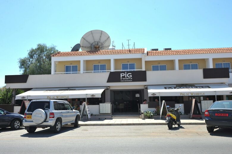 Aparthotel Captain Karas Holiday Apartments
