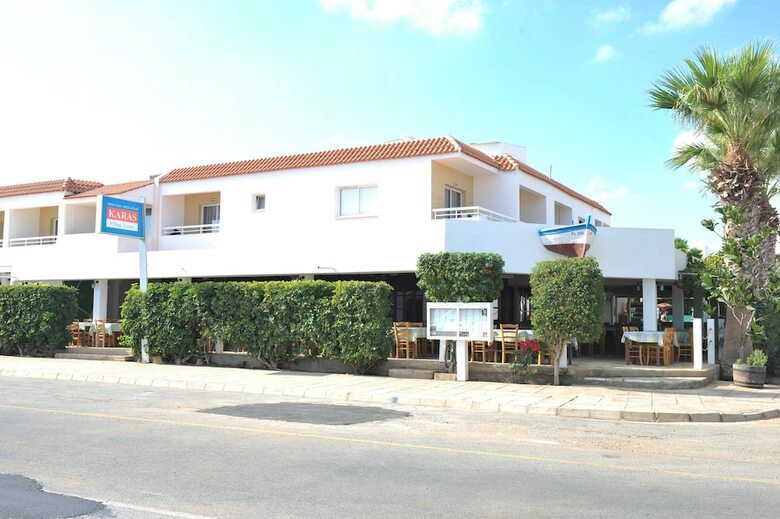 Aparthotel Captain Karas Holiday Apartments