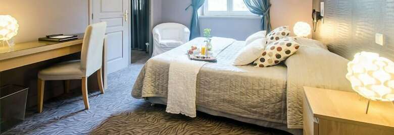 Hotel H�tel La Magnanerie, C�t� Bistro