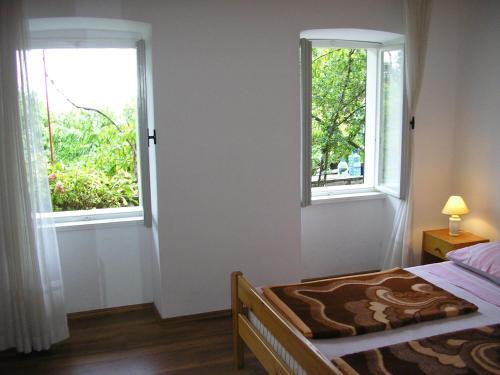 Apartments Goldy Icici
