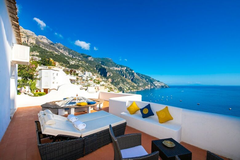 La Casa Di Peppe Guest House & Villa