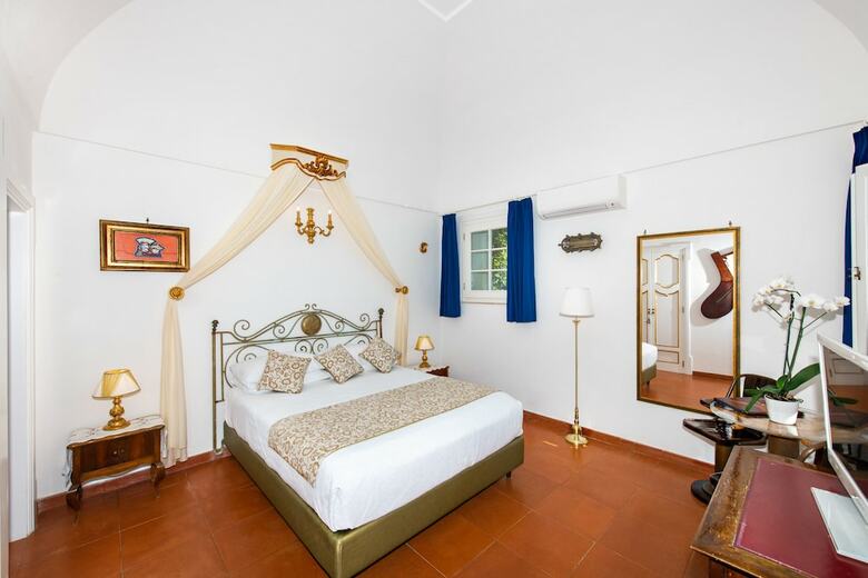 La Casa Di Peppe Guest House & Villa