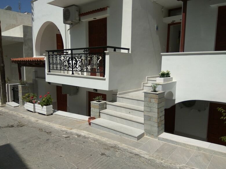 Hotel Kapetanos Rooms