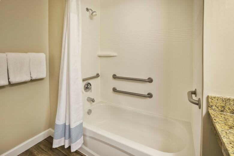Hotel Towneplace Suites By Marriott Detroit Dearborn