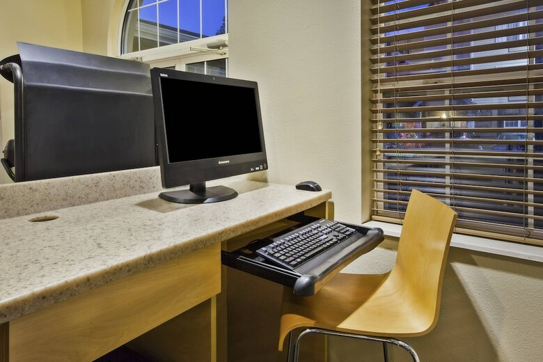 Hotel Towneplace Suites By Marriott Detroit Dearborn