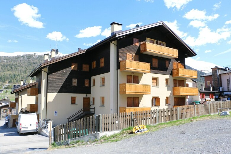 Roulette Apartments