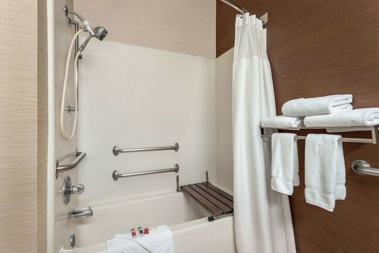 Hotel Baymont By Wyndham Tulsa