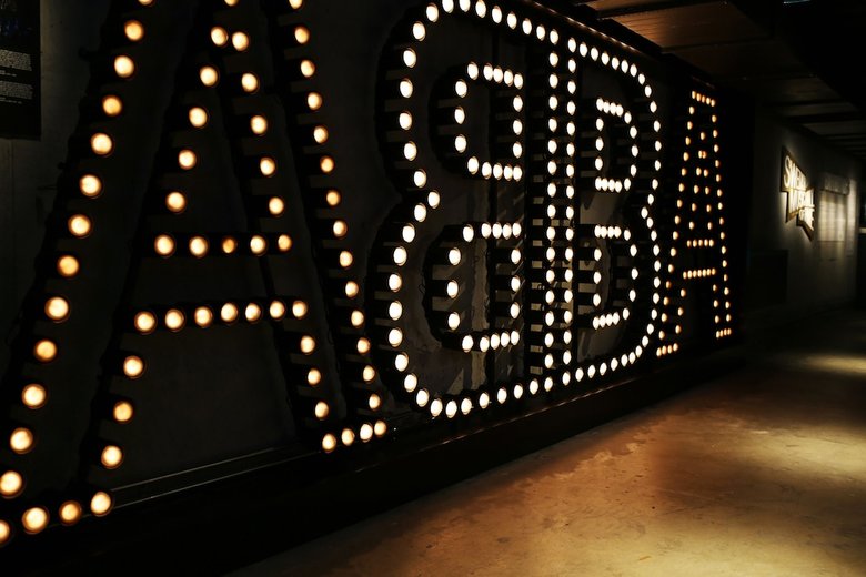 Pop House Hotel