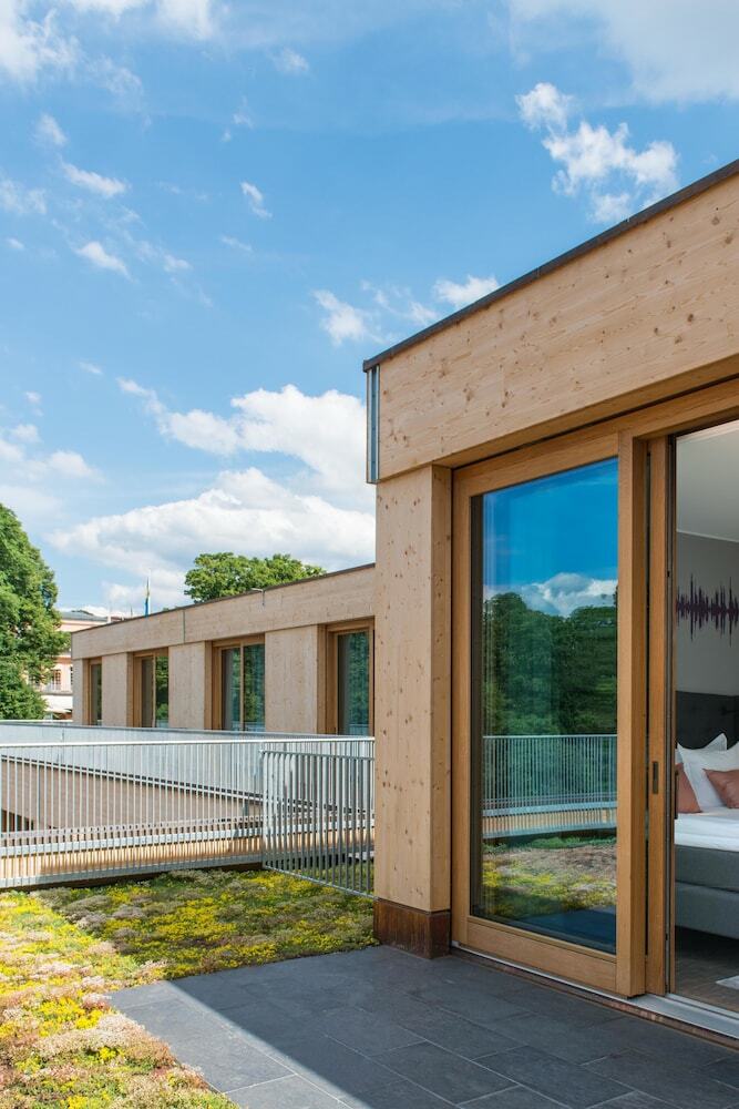 Pop House Hotel