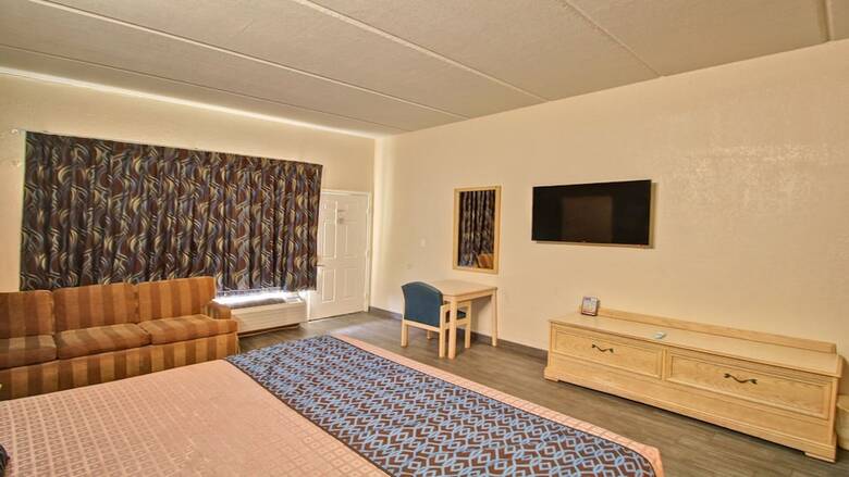 Windwater Hotel & Marina