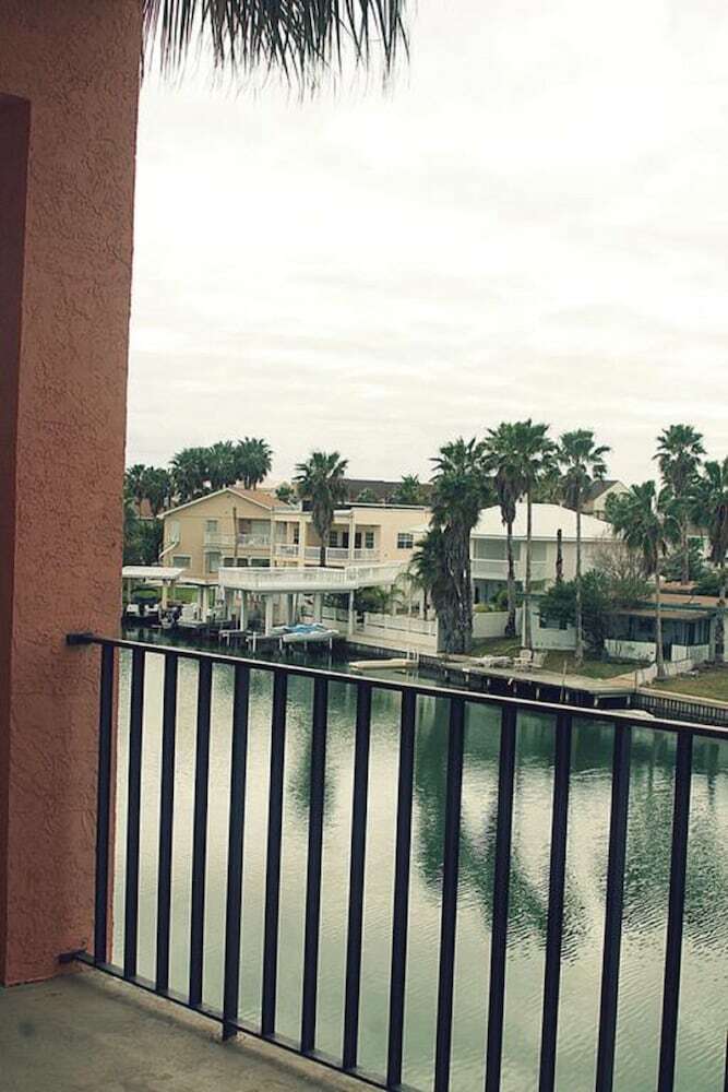 Windwater Hotel & Marina