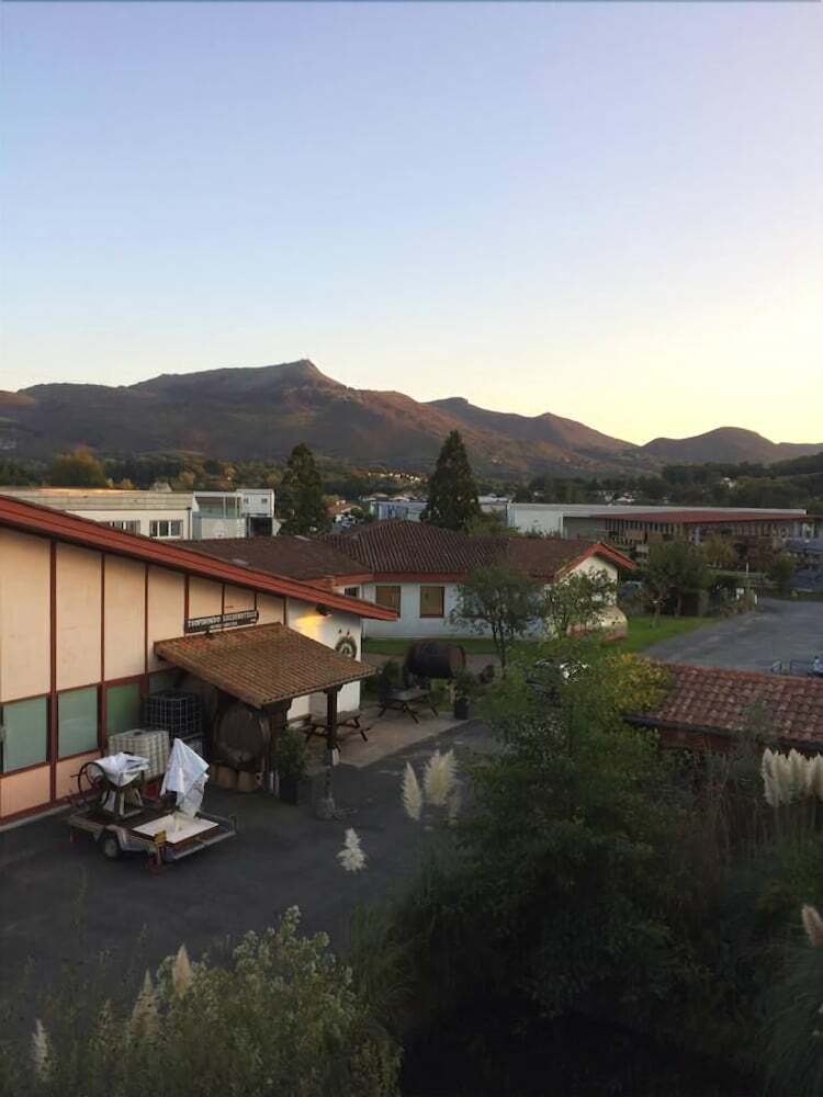 Hotel Ilargi