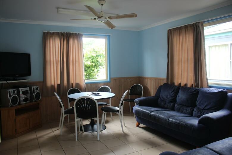 Lani's Holiday Island - Caravan Park