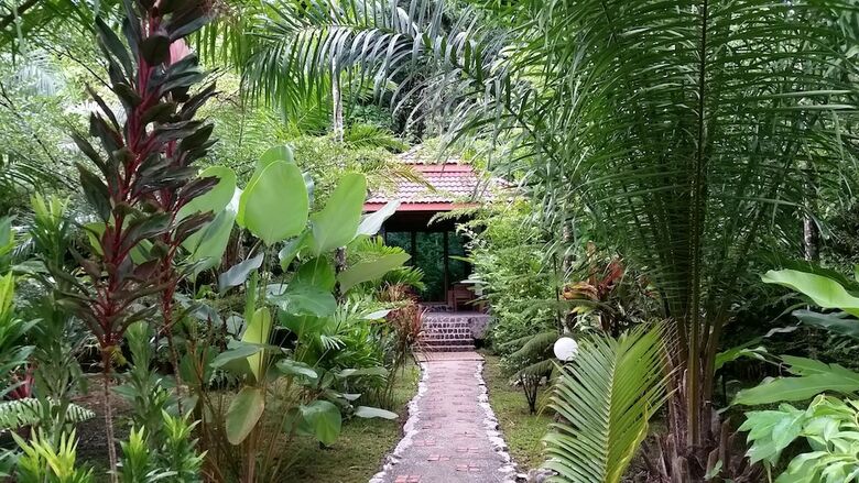 Apartamento Hotel Khao Sok & Spa
