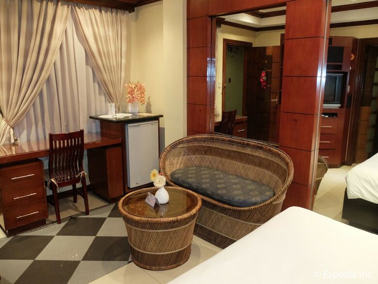 Fields Walking Street Hotel
