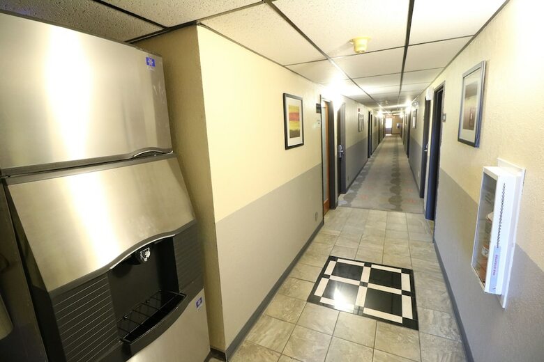 Motel Super 8 By Wyndham Dubuque/galena Area