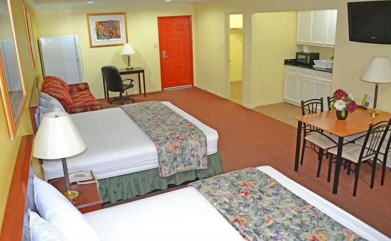 Motel Executive Inn And Suites