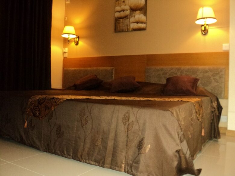 Monalysa St Honor� Apartment & Studio