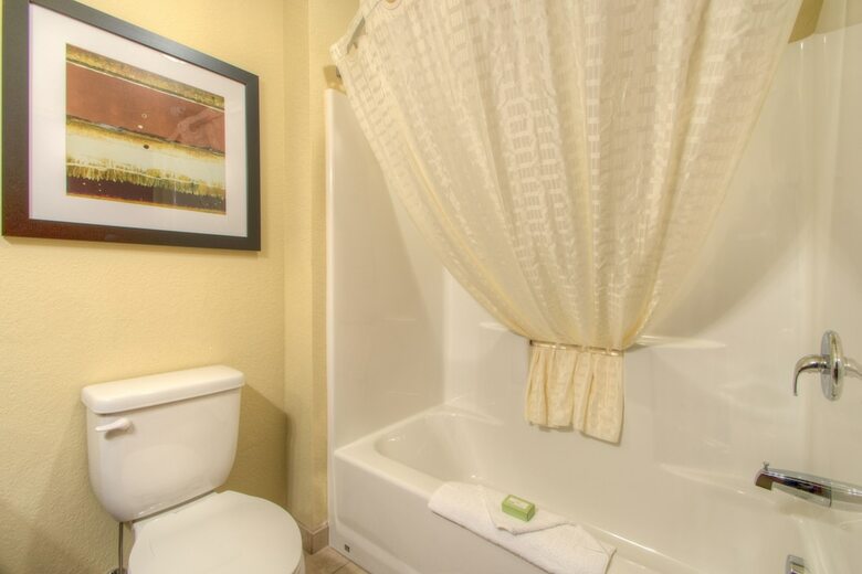 Hotel Cobblestone Inn & Suites - Holyoke