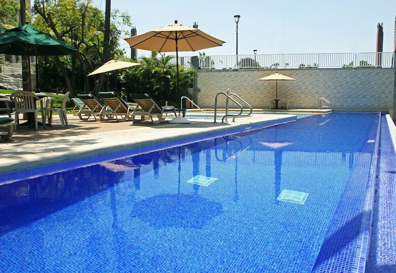 Holiday Inn Express Hotel & Suites Cuernavaca