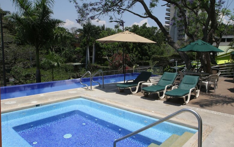Holiday Inn Express Hotel & Suites Cuernavaca