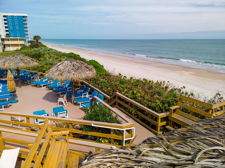 Las Olas Beach Club