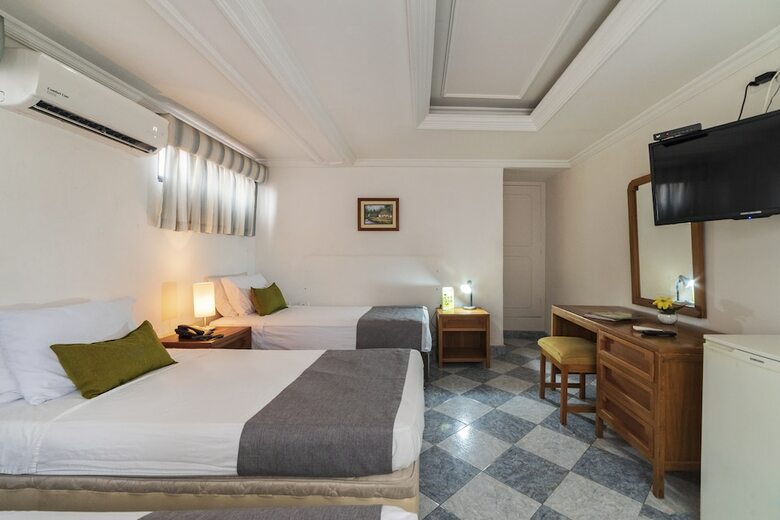 Hotel Ayenda 1303 Virrey 76