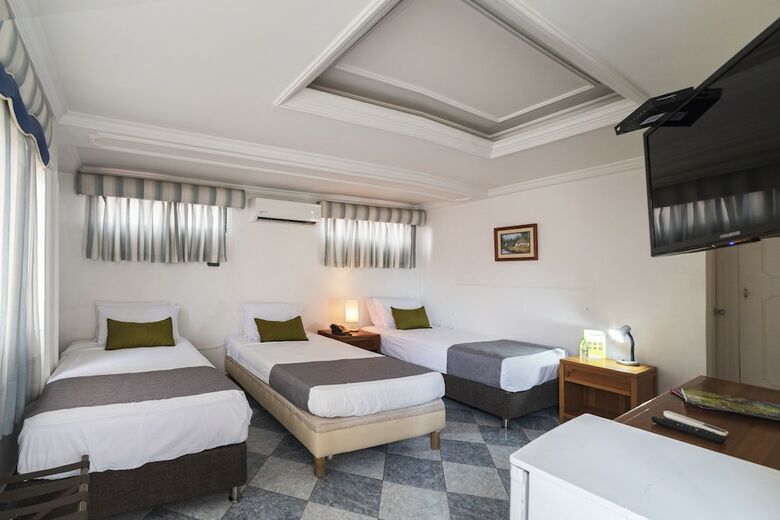 Hotel Ayenda 1303 Virrey 76