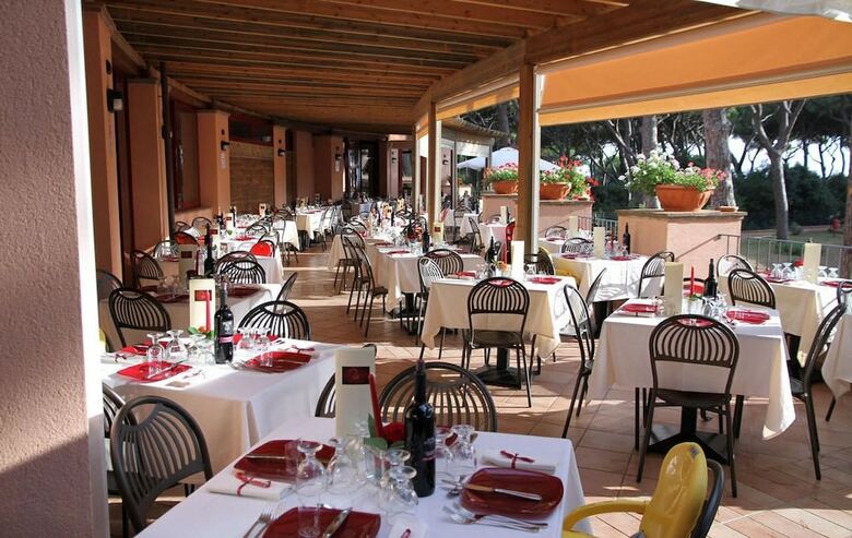 Corte Dei Tusci Village Palace Hotel