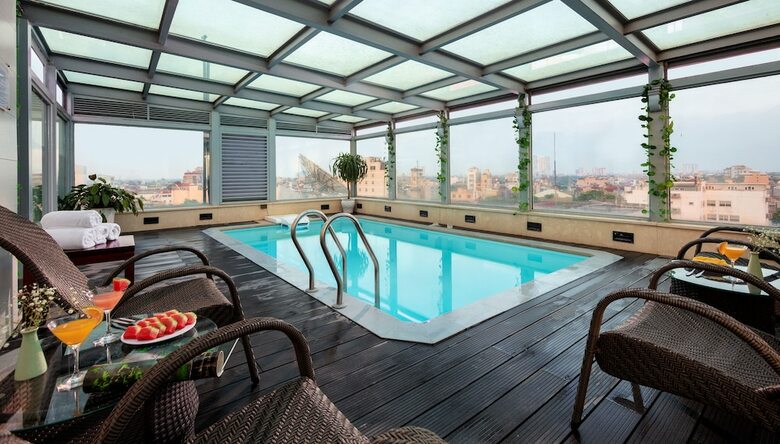 Skylark Hotel