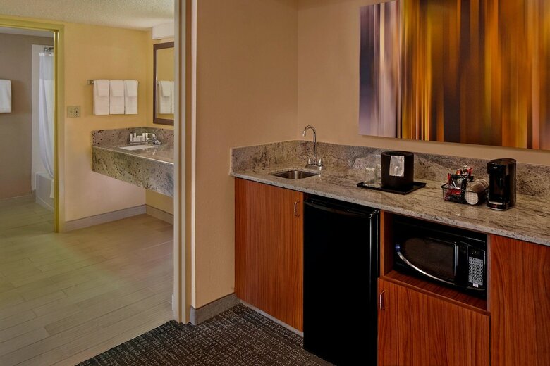 Hotel Courtyard By Marriott Orlando East/ucf Area