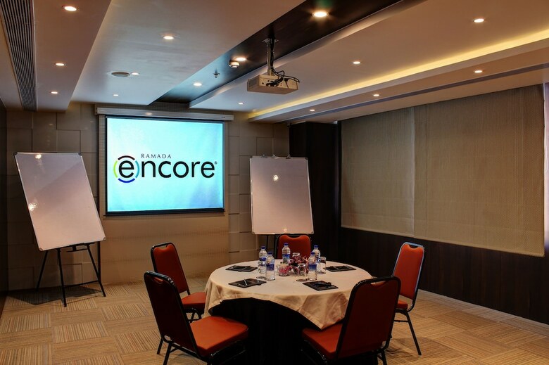 Hotel Ramada Encore By Wyndham Bangalore Domlur