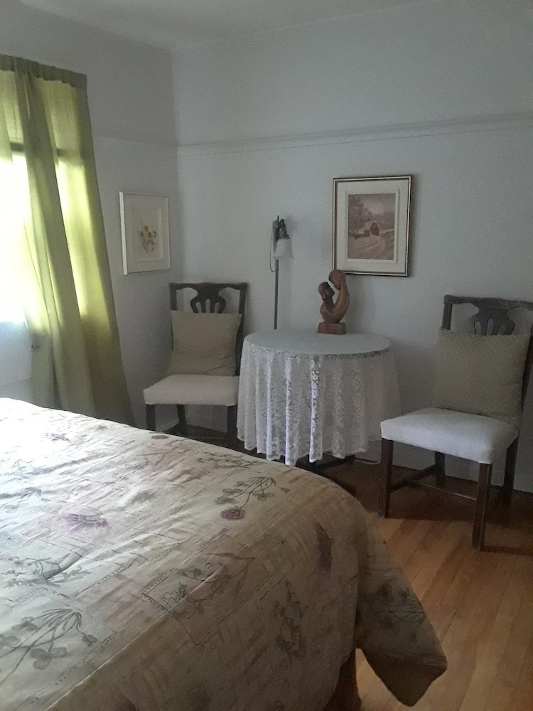 Auberge Bonne Nuit-bonjour Bed & Breakfast