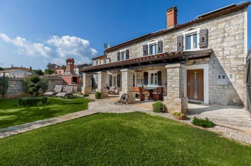 Holiday Home Ana