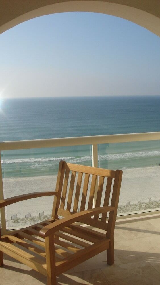Beach Club Resort Residence And Spa