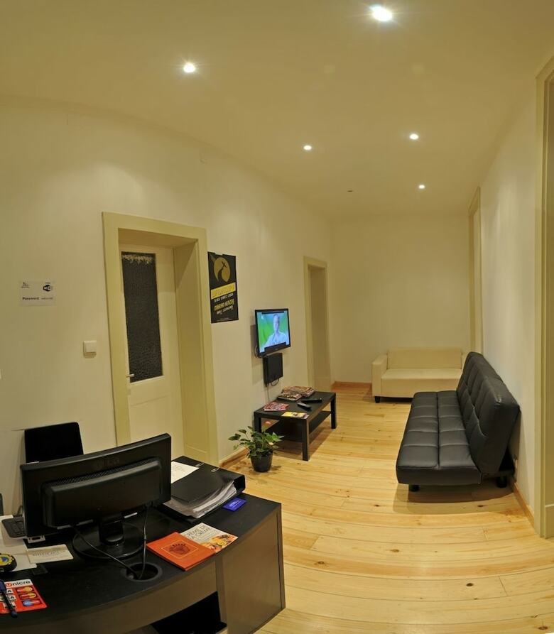 Hostal City Center Guest House - Hostel