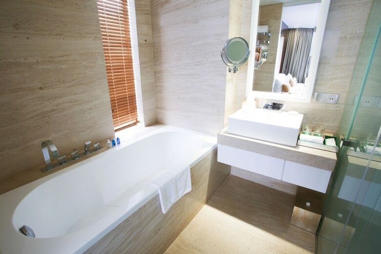 Holiday Beach Danang Hotel & Resort