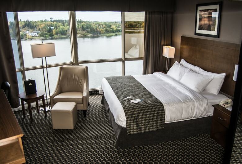 Hotel Clarion Inn Lakeside & Conference Centre