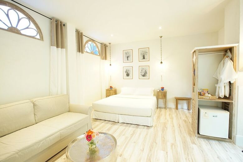 Posada At Niman Conceptual Home