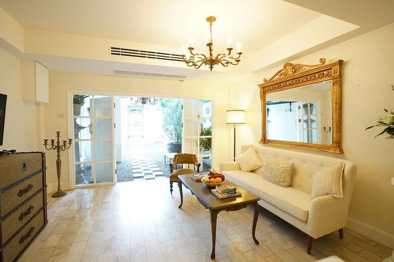 Posada At Niman Conceptual Home