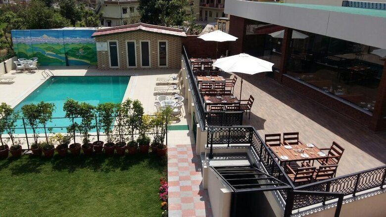 Dewa Retreat- A Himalayan Boutique Hotel