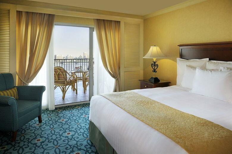 Cairo Marriott Hotel & Omar Khayyam Casino