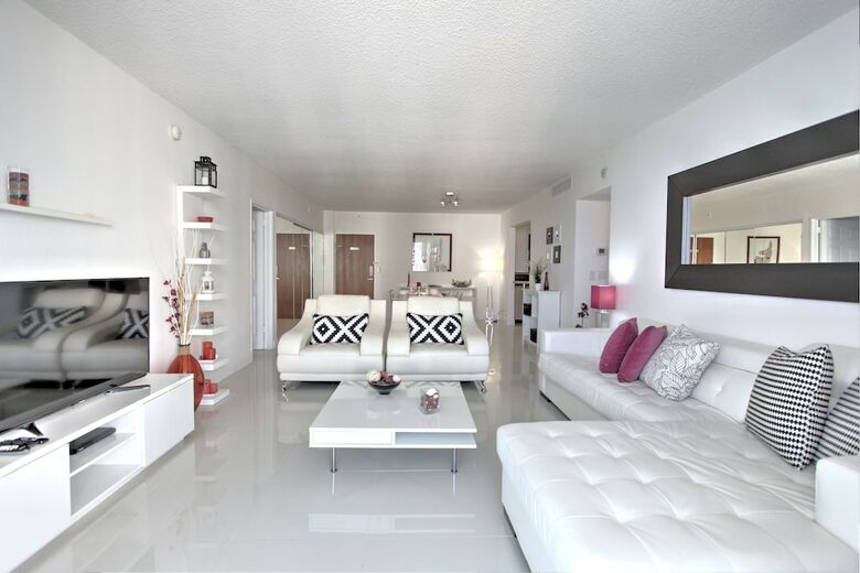 Hollywood Condos
