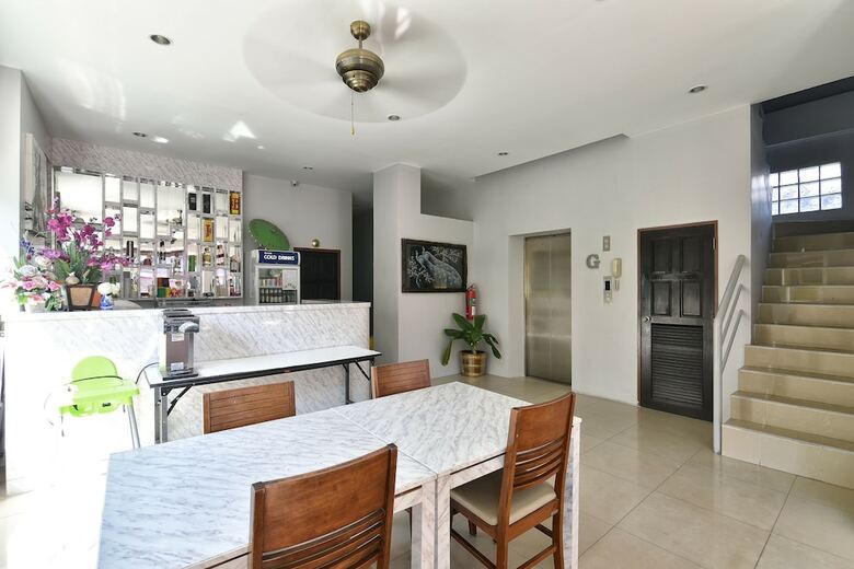 88 Hotel Phuket