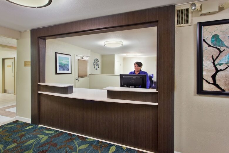 Hotel Candlewood Suites Birmingham - Hoover
