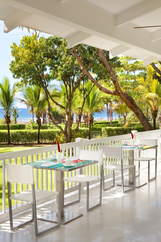 Azul Ocean Club Hotel