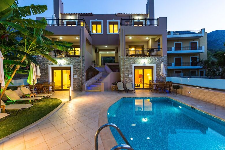 Aparthotel Pantheon Villas & Suites