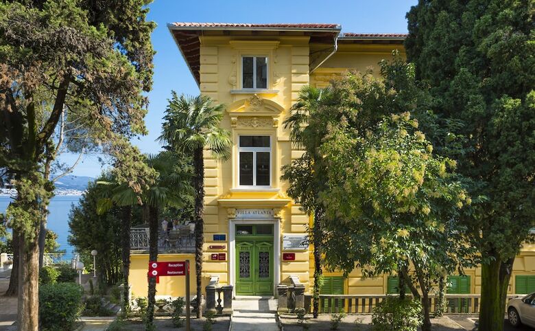 Apartamentos Remisens Villa Atlanta
